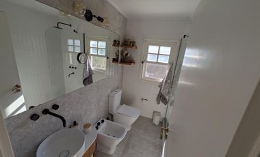 Casa en la zona mas linda de  BECCAR, cerca estac y avda libertador