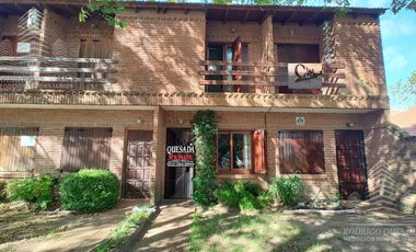 Dúplex en venta de 2 dormitorios c/ cochera en Costa Azul