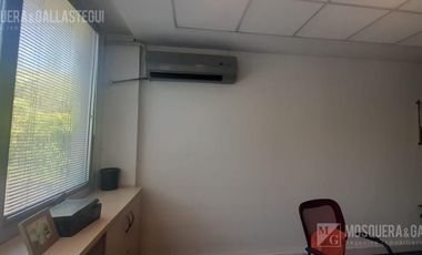 Oficina en venta en  SAN ISIDRO (amoblada)
