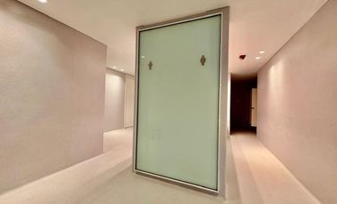 Corner Downtown - Oficinas de muy buenta categoria en la esquina de Bme. Mitre y San Martin.