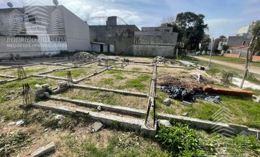 |LOTE ESQUINA CON PLANOS APROBADOS PARA MAS DE 13 UNIDADES| |IDEAL EMPRENDIMIENTO|