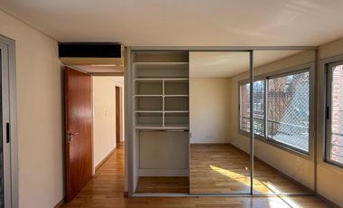 Departamento en alquiler - C/cochera.