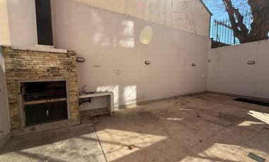 Departamento en alquiler - C/cochera.