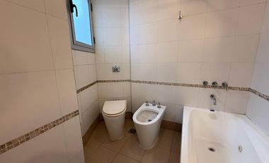 Departamento en alquiler - C/cochera.