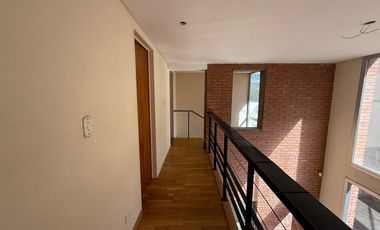 Departamento en alquiler - C/cochera.