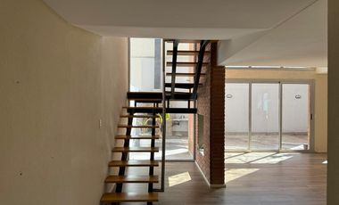 Departamento en alquiler - C/cochera.