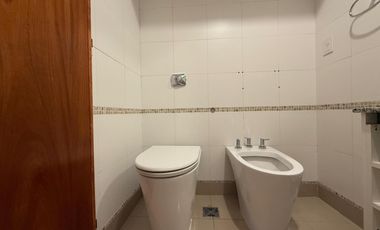 Departamento en alquiler - C/cochera.