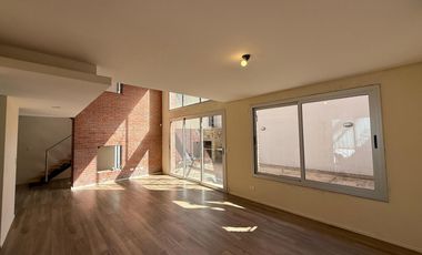 Departamento en alquiler - C/cochera.