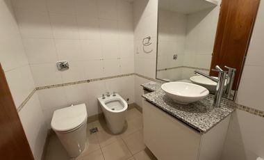 Departamento en alquiler - C/cochera.