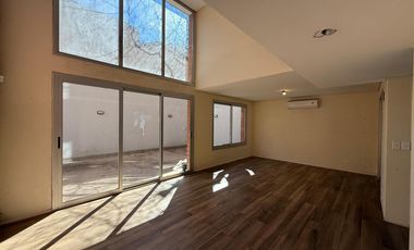 Departamento en alquiler - C/cochera.