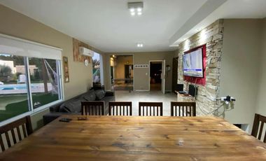 Casa en venta - 3 Dormitorios 3 Baños - Don Joaquin