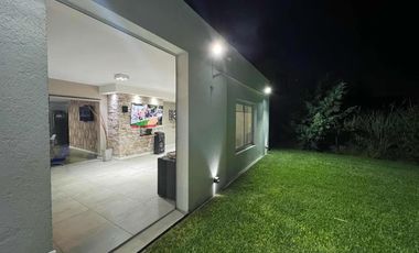 Casa en venta - 3 Dormitorios 3 Baños - Don Joaquin