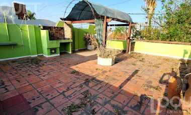 Casa en 2 dormitorios y terraza con asador