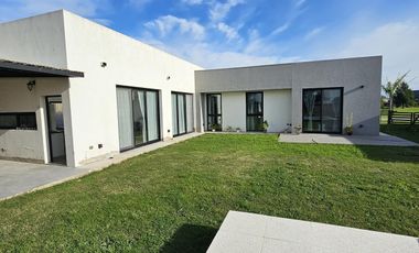 Casa en venta barrio La Alameda