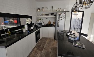 Casa en venta barrio La Alameda