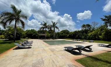 CASA EN VENTA MERIDA, YUCATAN COUNTRY CLUB, AV PASEO JAGUAR, ENERO 2026.