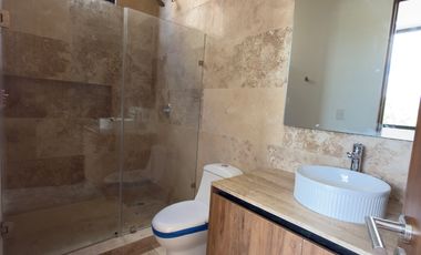 CASA EN VENTA MERIDA, YUCATAN COUNTRY CLUB, CUTZAM, ENTREGA INMEDIATA.