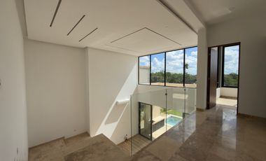 CASA EN VENTA MERIDA, YUCATAN COUNTRY CLUB, CUTZAM, ENTREGA INMEDIATA.