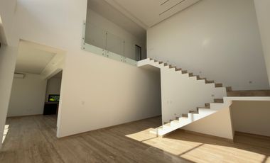 CASA EN VENTA MERIDA, YUCATAN COUNTRY CLUB, CUTZAM, ENTREGA INMEDIATA.