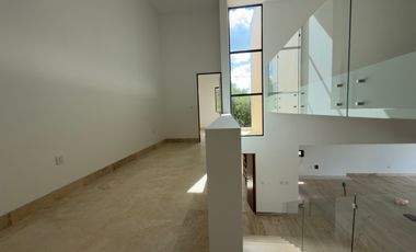 CASA EN VENTA MERIDA, YUCATAN COUNTRY CLUB, KANHA FRENTE AL LAGO, LISTA.