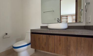 CASA EN VENTA MERIDA, YUCATAN COUNTRY CLUB, KANHA FRENTE AL LAGO, LISTA.