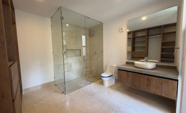 CASA EN VENTA MERIDA, YUCATAN COUNTRY CLUB, KANHA FRENTE AL LAGO, LISTA.