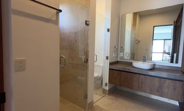 CASA EN VENTA MERIDA, YUCATAN COUNTRY CLUB, KANHA FRENTE AL LAGO, LISTA.