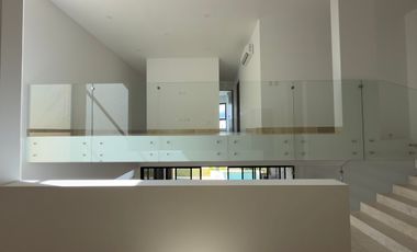 CASA EN VENTA MERIDA, YUCATAN COUNTRY CLUB, KANHA FRENTE AL LAGO, LISTA.