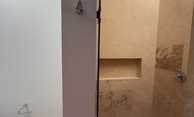 CASA EN VENTA MERIDA, YUCATAN COUNTRY CLUB, KANHA FRENTE AL LAGO, LISTA.