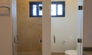 CASA EN VENTA MERIDA, YUCATAN COUNTRY CLUB, KANHA FRENTE AL LAGO, LISTA.