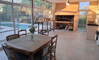 Casa en Alquiler en Valentina Norte Rural