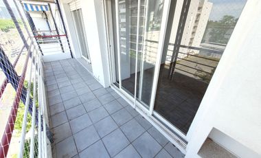 Vicente López s/Av del Libertador 800  vista al río - 3 amb  con balcón piso alto , Excelente