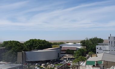 Vicente López s/Av del Libertador 800  vista al río - 3 amb  con balcón piso alto , Excelente