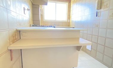 Vicente López s/Av del Libertador 800  vista al río - 3 amb  con balcón piso alto , Excelente