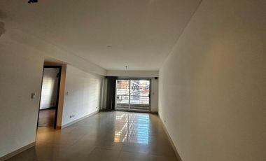 Departamento en venta en Martínez, de 2 ambientes, cochera, baulera.