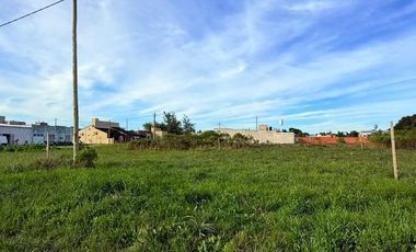 Terreno 12,50 x 38 con salida a 2 calles – Lucas González – 475 m² – u$s 16.500