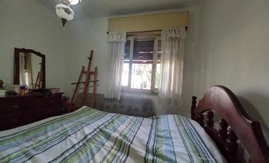 Casa en Venta - 2 Dormitorios 1 Baño Cochera - 300 mts2 - Almirante Brown,Buenos Aires