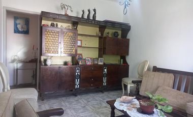 Casa en Venta - 2 Dormitorios 1 Baño Cochera - 300 mts2 - Almirante Brown,Buenos Aires