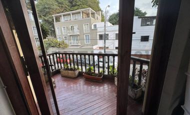 VENTA DE CASA DE TRES PISOS CON VISTA AL MAR EN BARRANCO