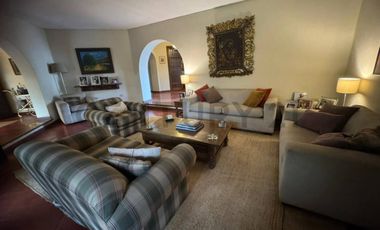 VENTA DE CASA DE TRES PISOS CON VISTA AL MAR EN BARRANCO