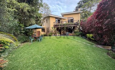 VENTA DE CASA DE TRES PISOS CON VISTA AL MAR EN BARRANCO