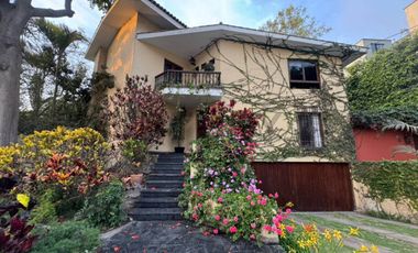 VENTA DE CASA DE TRES PISOS CON VISTA AL MAR EN BARRANCO