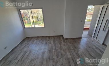 Departamento con patio y espacio vehiular