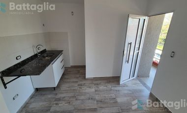 Departamento con patio y espacio vehiular