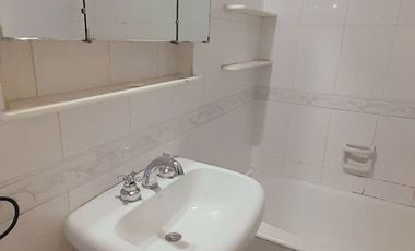 Martínez - Departamento 3 amb con balcón y Cochera!