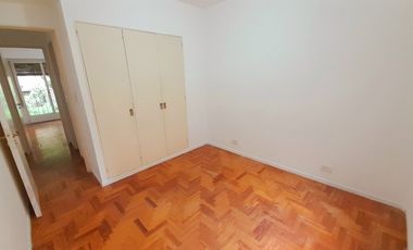 Martínez - Departamento 3 amb con balcón y Cochera!