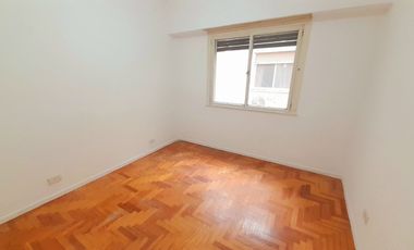 Martínez - Departamento 3 amb con balcón y Cochera!