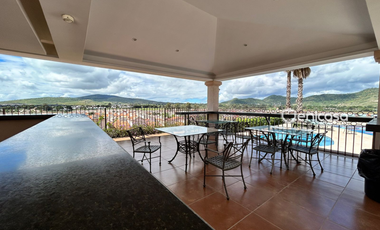 Casa en venta Remodelada en Villa California