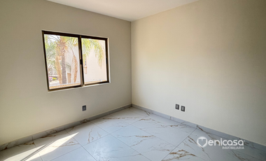 Casa en venta Remodelada en Villa California