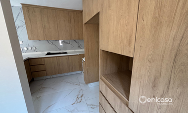 Casa en venta Remodelada en Villa California